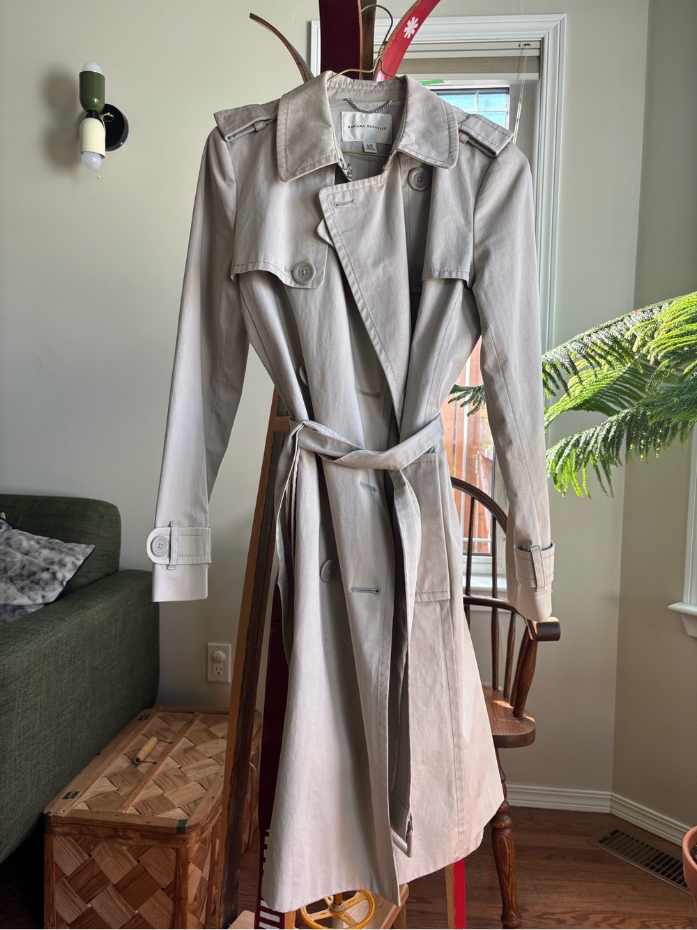 Banana Republic Classic Women's Beige Trench Coat - Timeless Style